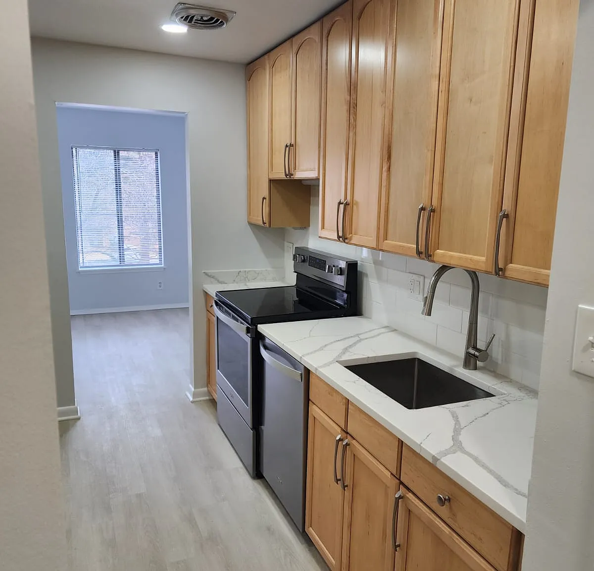 3 bed, 1473 sqft, $3,200 — Photo 3