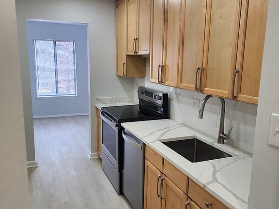 3rd image of 11319 Commonwealth Dr APT 102
