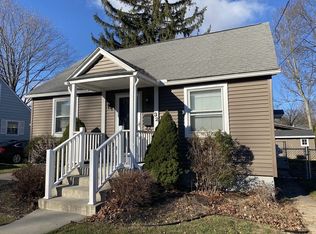 32 Angeline St, West Springfield, MA 01089