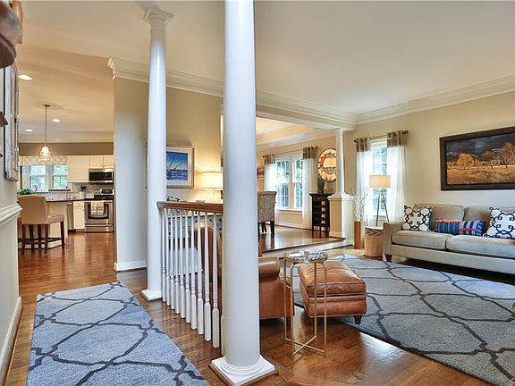 2nd image of 10455 Oak Cottage Dr