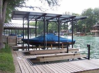 630 Three Oaks Rd, Seguin, TX 78155