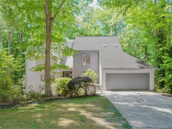 160 River Run, Roswell, GA 30075