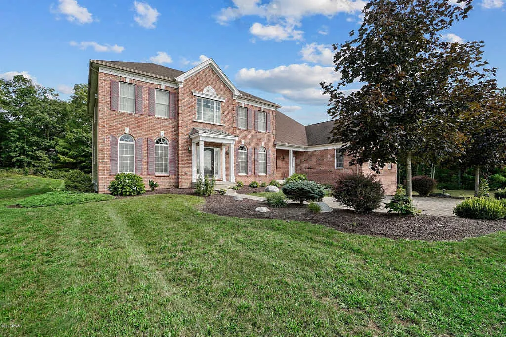 181 Skyline Dr photo 1