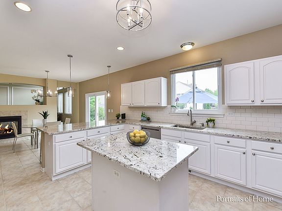 3rd image of 1534 Hartsburg Ln
