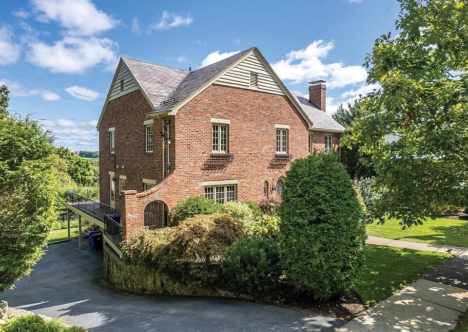 35 Shaw Rd, Brookline, MA 02467 Zillow