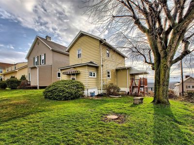 229 S 5th St, Youngwood, PA, 15697