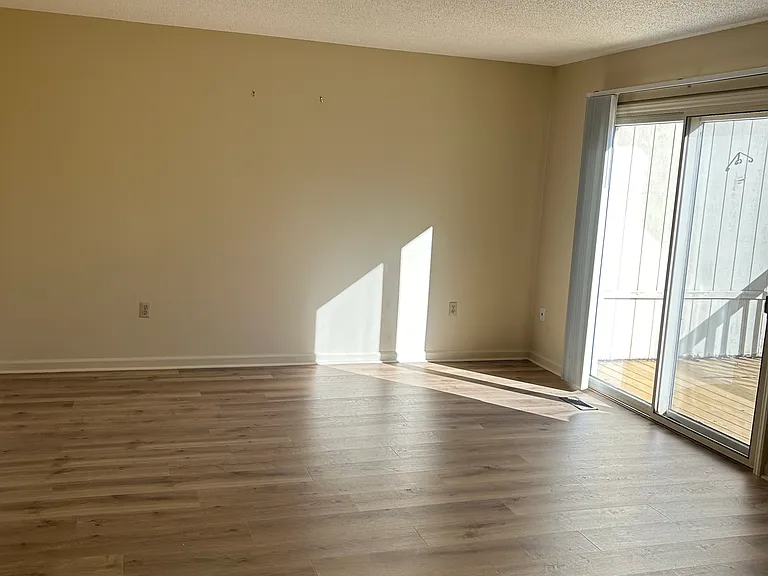 1320 Glenway Ave — Photo 7