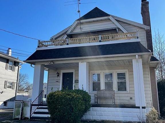 2nd image of 1224 Newton Ave
