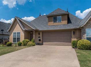 1616 Park St, Lowell, AR 72745