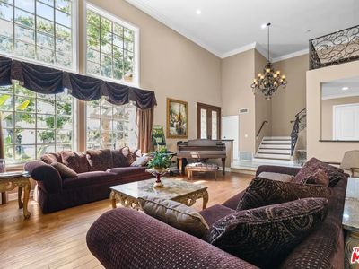 3900 Braewood Ct, Tarzana, CA, 91356