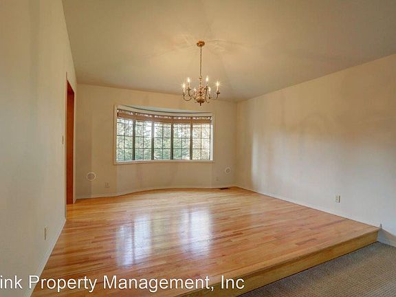 5th image of 3215 107th Ave SE