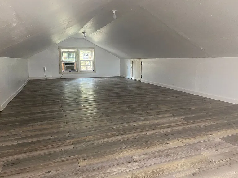 313 Myles Ave — Photo 22