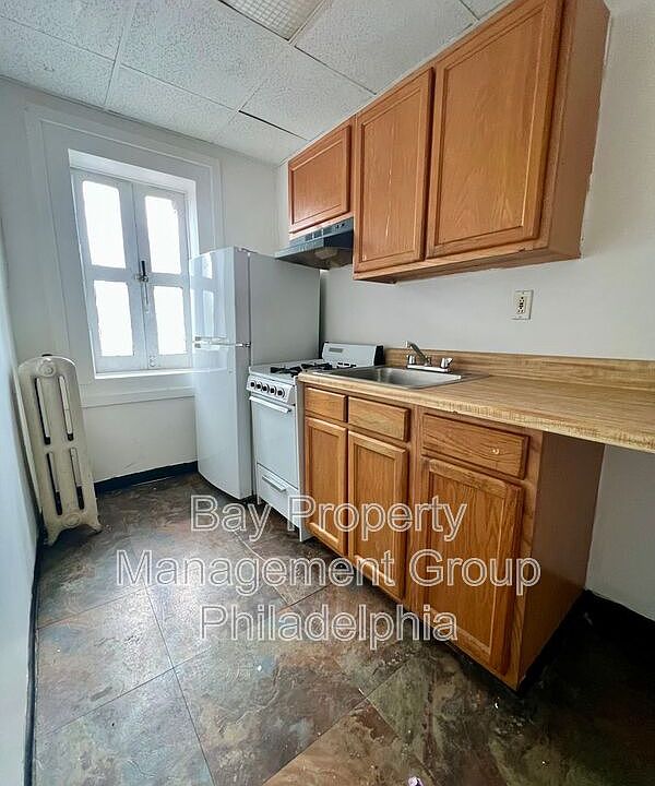 1st image of 1001 Clifton Ave #2R