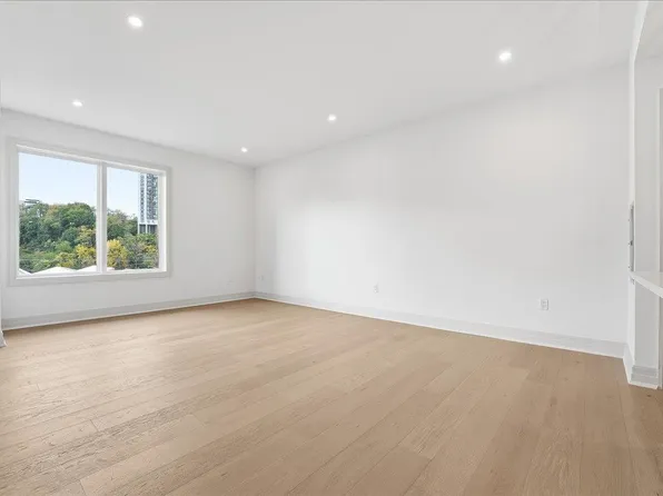 921 Madison Street image 13 of 20