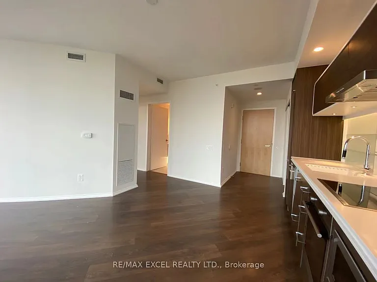 45 Charles St E #3312 — Photo 17