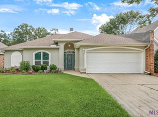 8033 Tara Dr, Denham Springs, LA 70726