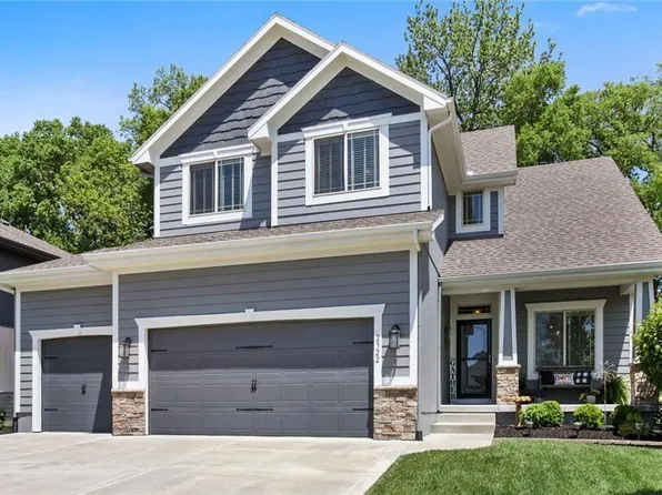 2322 SW River Trail Rd, Lees Summit, MO 64082