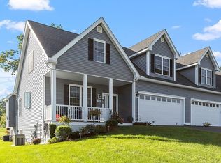 63 Hummingbird Ln #B, Groton, MA 01450