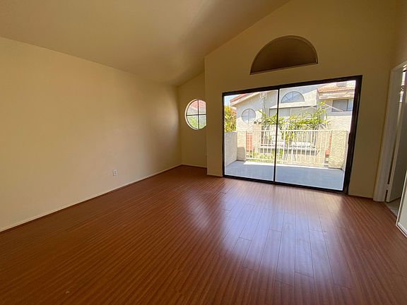 5th image of 534 N Orange Ave APT E