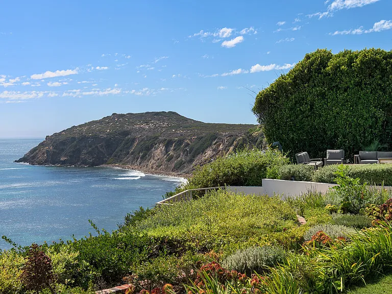29020 Cliffside Dr — Photo 41