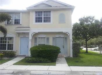1st image of 4901 SW 31st Ter