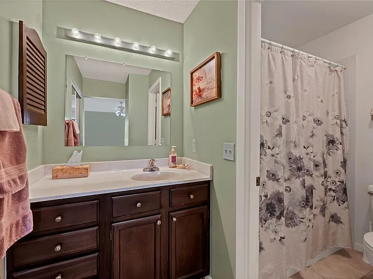 5205 Lake Village Dr #16 — Photo 15