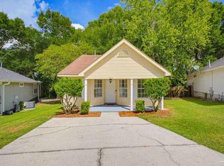 106 Wildflower Ln, Pensacola, FL 32514