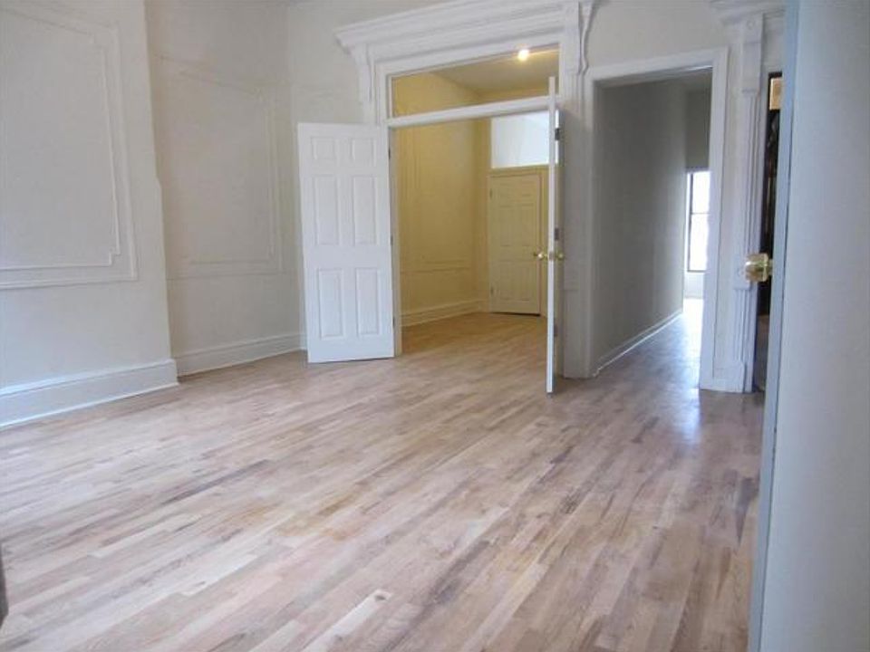 1st image of 254 Vernon Ave #22