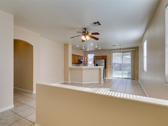 3rd image of 1608 Stonefield St