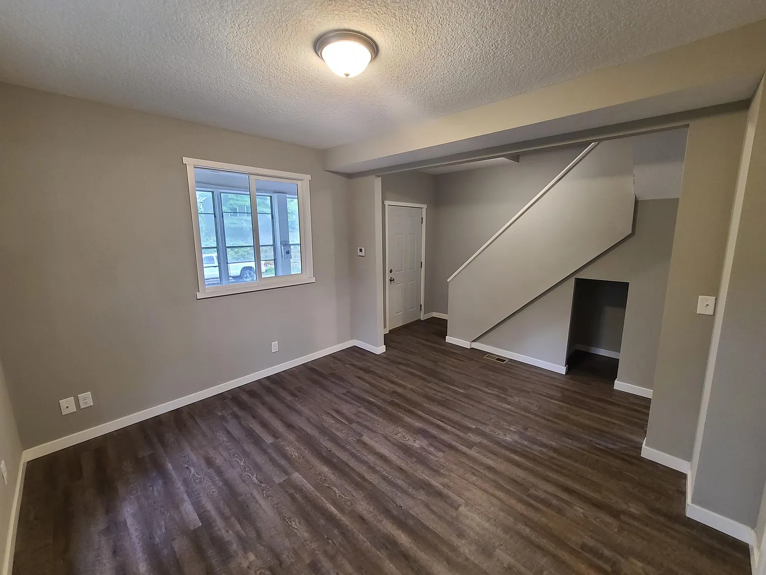 4 bed, 1500 sqft, $1,995 — Photo 4