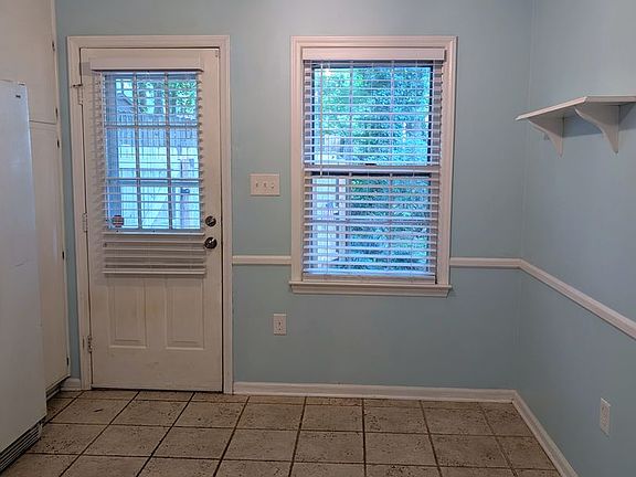 5th image of 629 Furrow Dr
