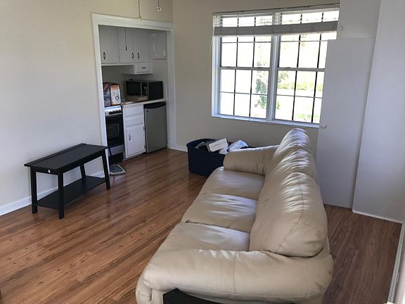 4th image of 88 SE 5th Ave #4