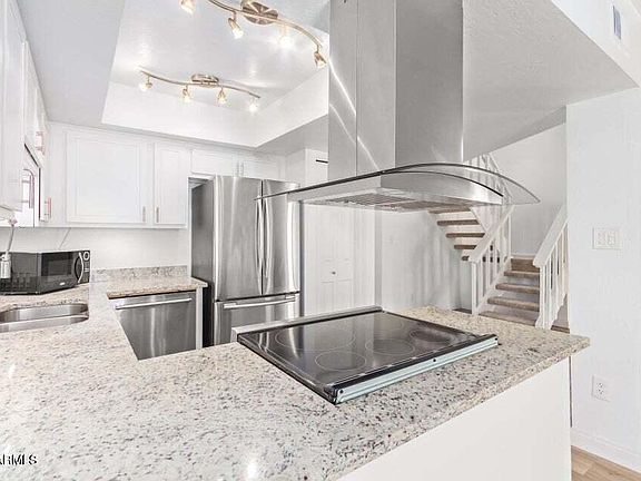 5th image of 1135 E KALER Drive #93