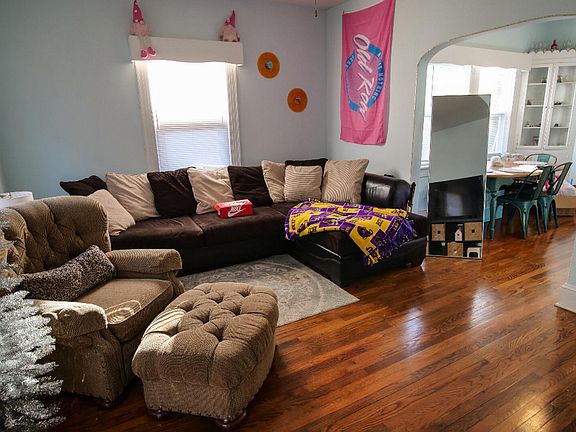 2nd image of 300 Lewis St