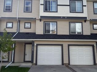158 E Everhollow Hts SW, Calgary, AB T2Y5B3