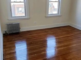 19-16 23rd Rd #1TOP, Astoria, NY 11105