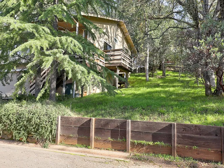 2673 Arrow Ct — Photo 3