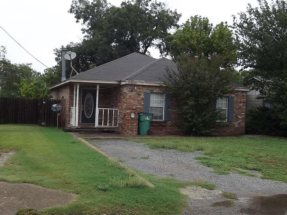 1st image of 405 Buckner St