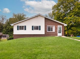 4011 Crestwood Dr, Gibsonia, PA 15044