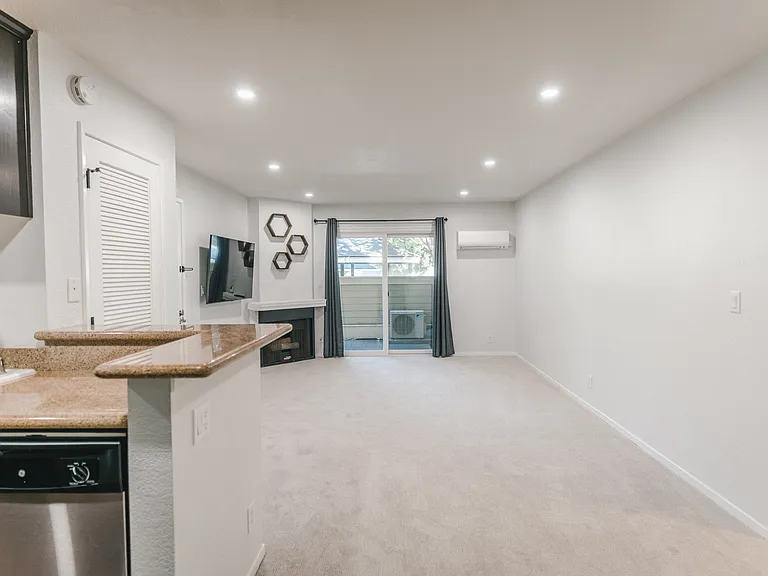 2766 Somerset Park Cir — Photo 13