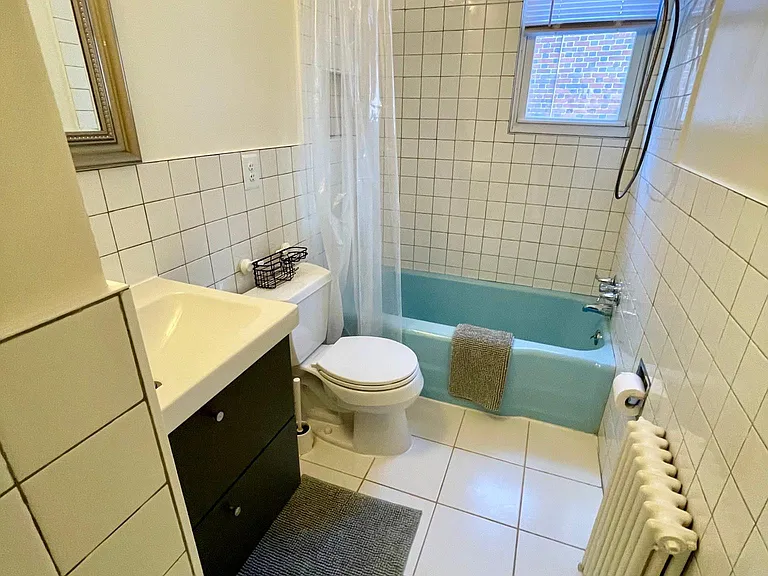 2260 Cathedral Ave NW #2 — Photo 9