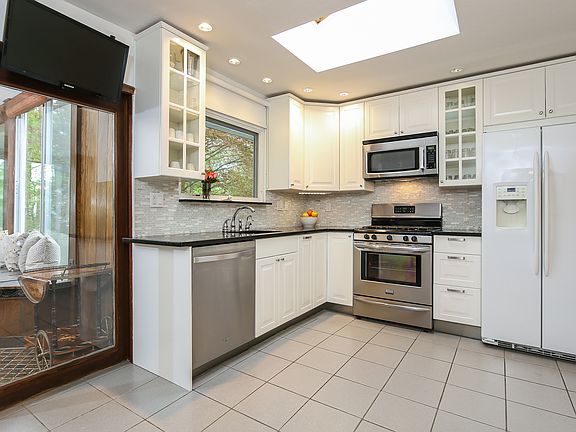 Modern, updated eat-in-kitchen