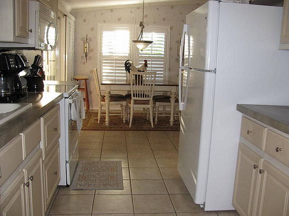 4th image of 2115 Atoka Dr #191