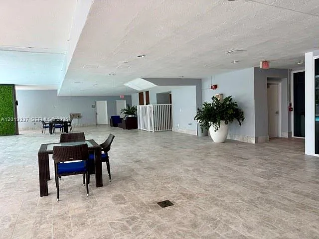 170 SE 14th St #1205 — Photo 27