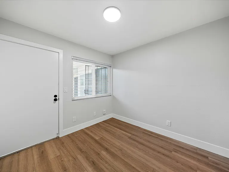 3167 Landis St #14 — Photo 5