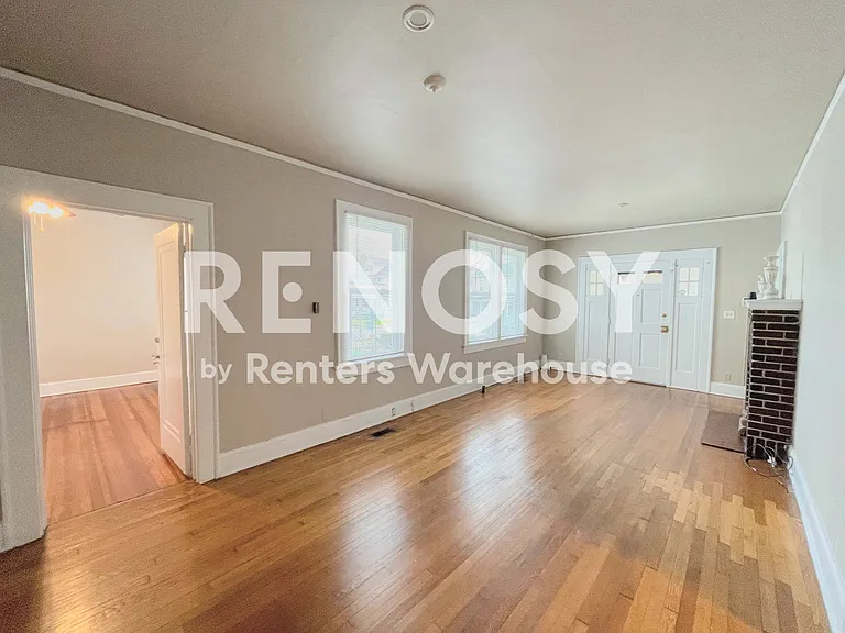 210 Hardy Ave — Photo 6