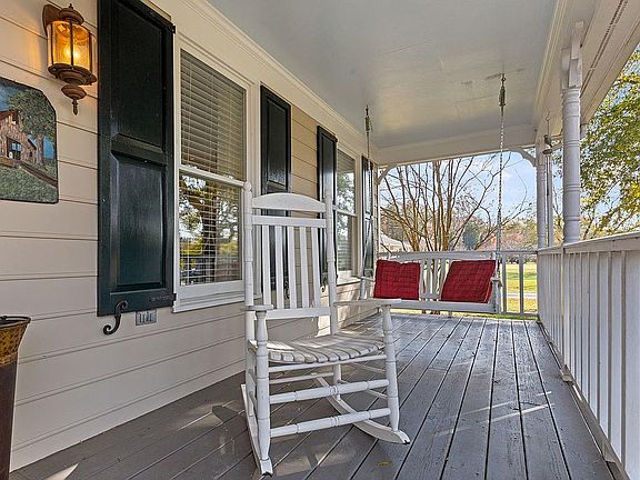 5th image of 1901 Townsend Forest Ln S