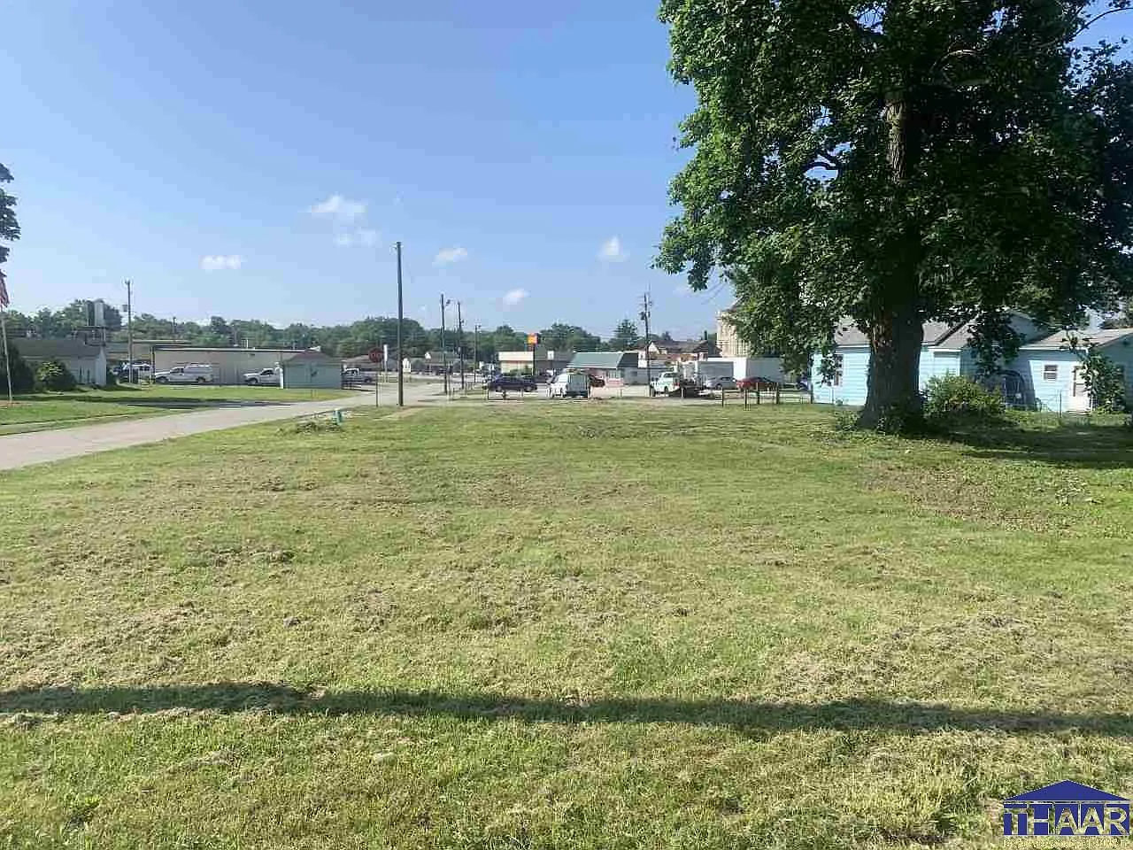 840 E Church St photo 1