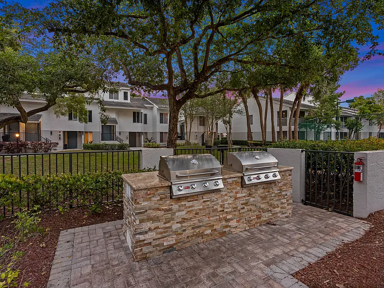 Lakepointe at Jacaranda — Photo 71
