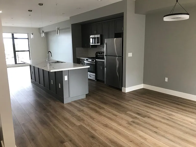 400 Ortiz Ave — Photo 2